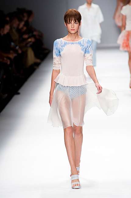 cacharel-defile-printemps-ete-2013-madame-figaro-20