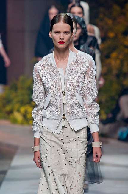 loewe_ilkbahar_yaz_2013_defile_moda_elbise (14)