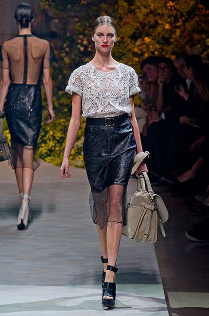 loewe_ilkbahar_yaz_2013_defile_moda_elbise (3)