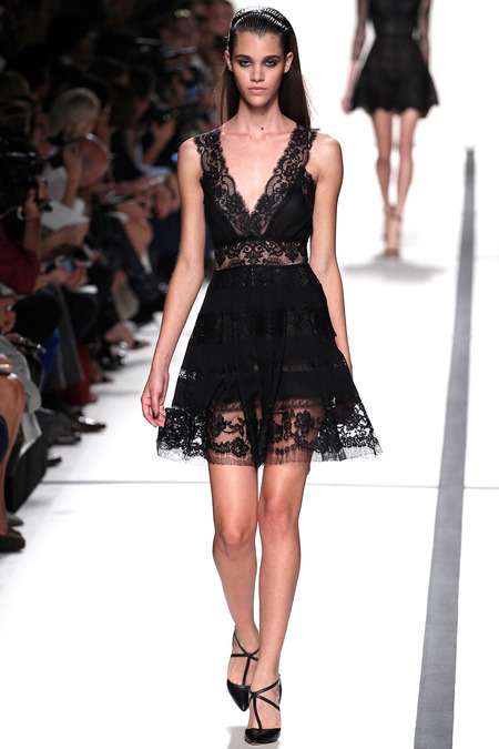 elie_saab_2014_ilkbahar_defile_moda_elbise_modelleri (28)