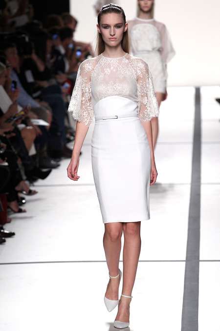 elie_saab_2014_ilkbahar_defile_moda_elbise_modelleri (44)