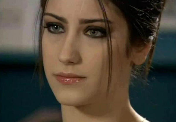 hazal_kaya_sac_rengi_ve_modelleri (5)