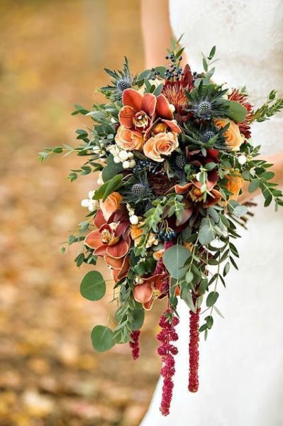 14-a-fall-boho-wedding-bouqascade-will-make-a-statement.jpg