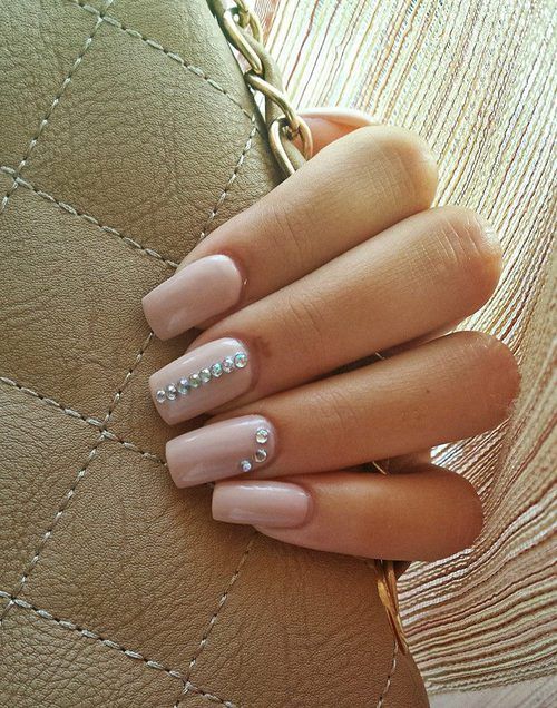 155508-Pale-Pink-Nails-With-Silver-Bling.jpg