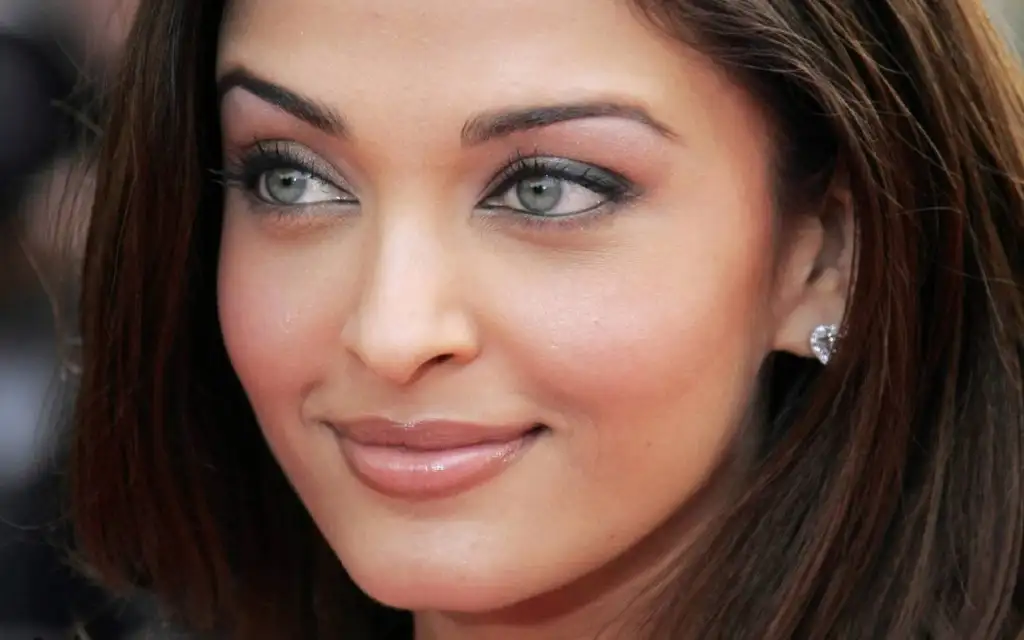 1919_aishwarya_rai.webp