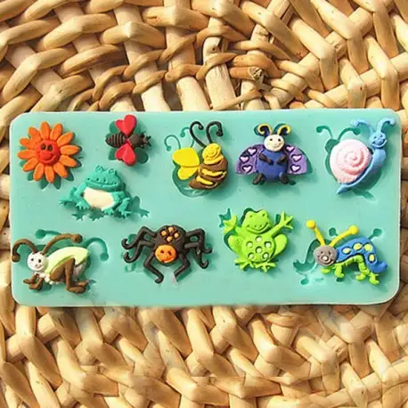 3d-silicone-fondant-mould-animal-insect-cake-decorating-mold.jpeg