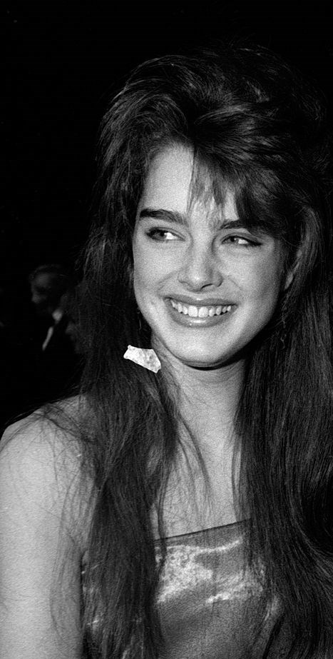 467full-brooke-shields.jpg