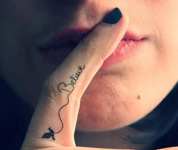 51-lovely-Finger-tattoo.webp