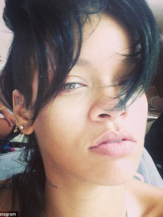 53d3548c62d39_-_rihanna-makeup-free.jpg