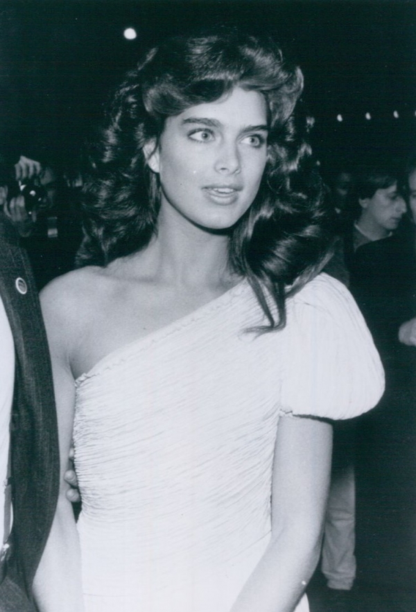 600full-brooke-shields (9).jpg