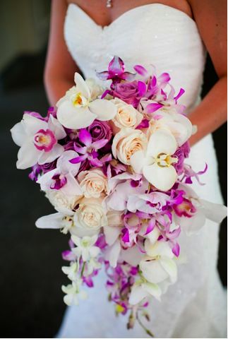 7d3a6b4c6f2b66b3317e6fbb62da2b04--cascading-bouquets-purple-bouquets.jpg