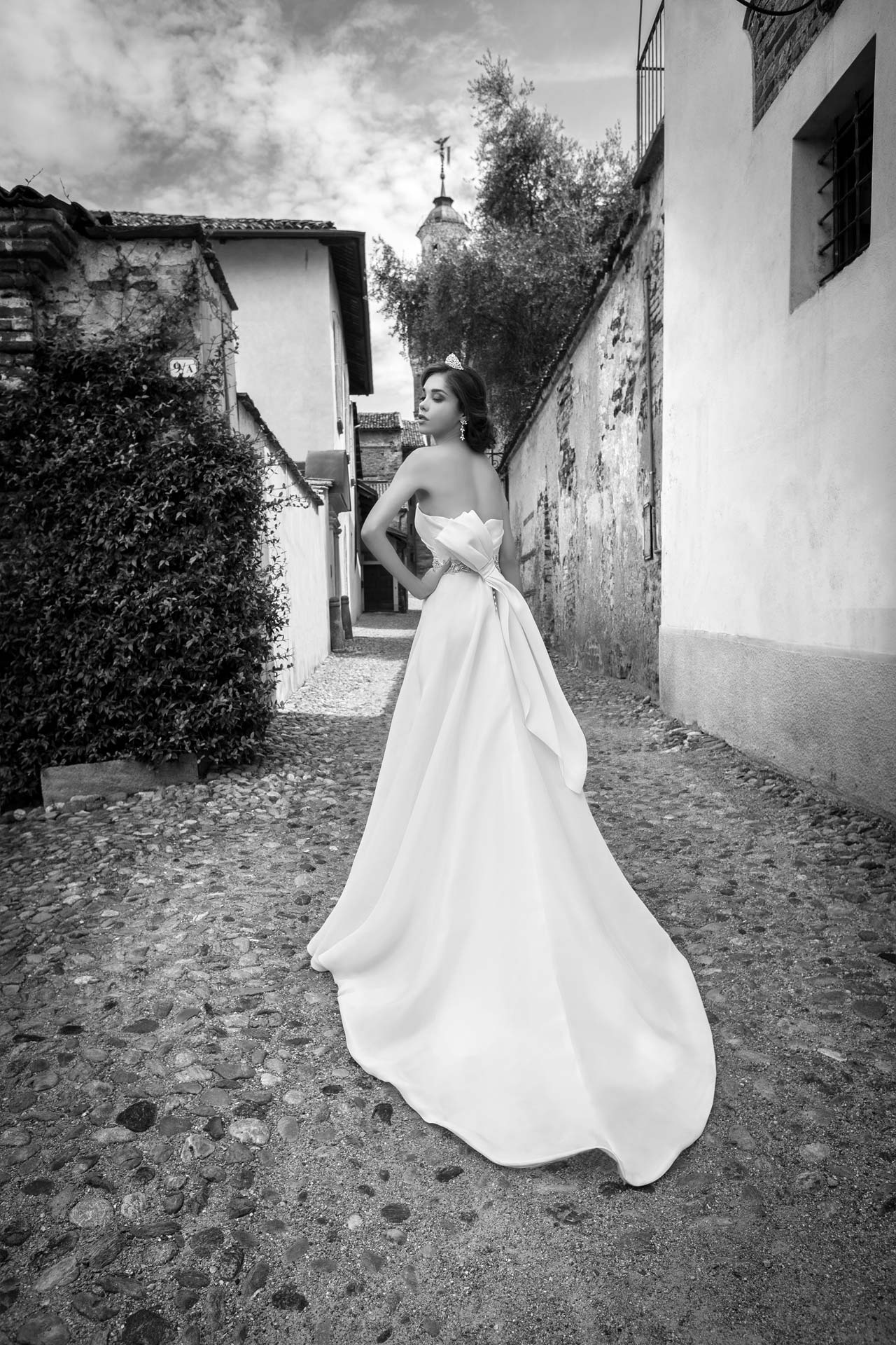 alessandra-rinaudo-ARAB15601IV-SABRINA-B-AR_CollezioneSposa2015-moda-sposa-2015-71.jpg