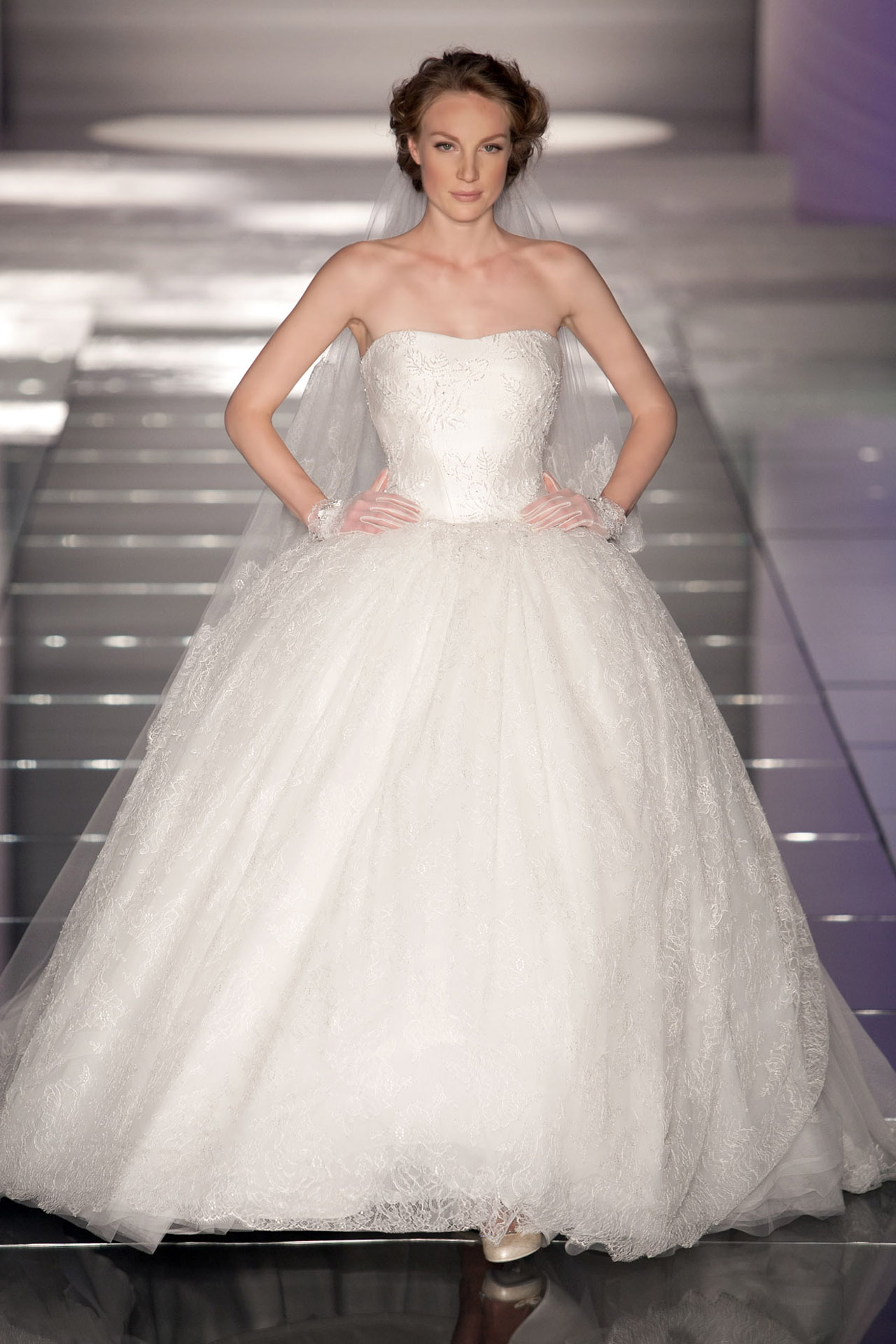 alessandra-rinaudo-ARAB15620IV-SHERLY-Catwalk2015-moda-sposa-2015-829.jpg