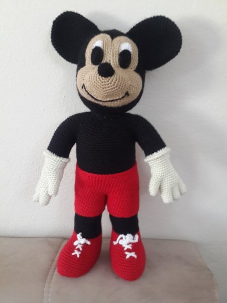 Amigurumi-Mickey-Mouse-1 - Kopya.jpg