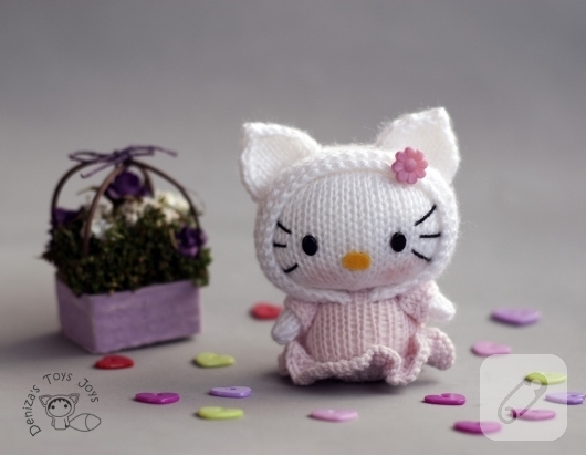 amigurumi-orgu-oyuncak-bebekler-hello-kitty-530x411.jpg