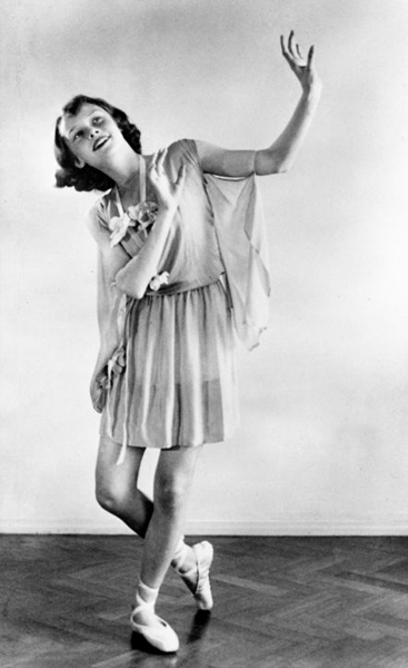 audrey-hepburn-dance-recital-photograph-by-manon-van-suchtelen-1942-h724.jpg