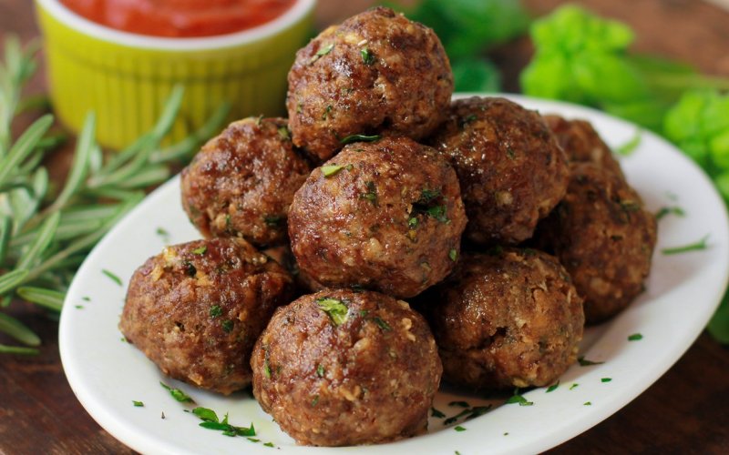 baked-italian-meatballs-tsri.jpg