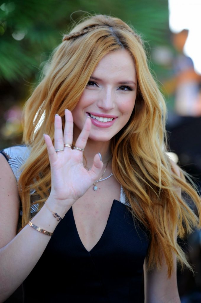 bella-thorne-05.jpg