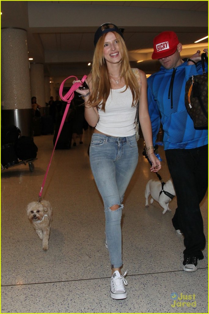 bella-thorne-kingston-lax-nyc-fashion-week-04.jpg