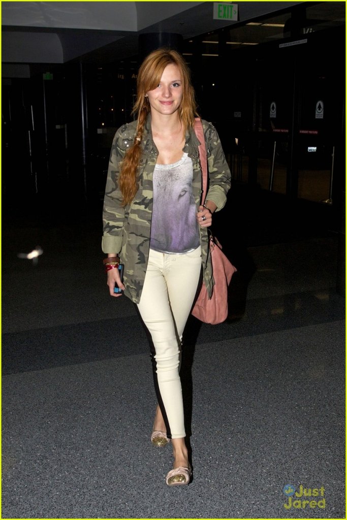 bella-thorne-lax-ct-01.jpg