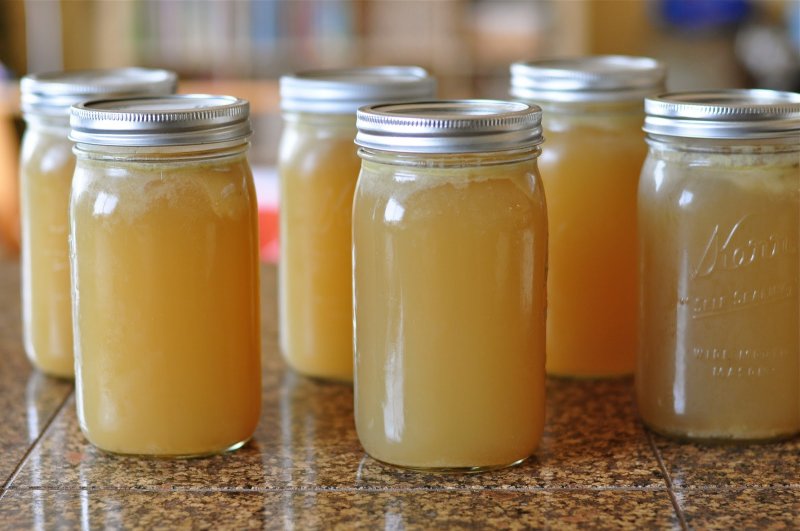 bone-broth-jars.jpg