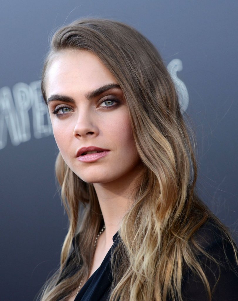 cara-delevingne-attends-the-paper-towns-q-a-and-concert-in-los-angeles_1.jpg