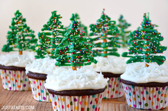 chocolate-christmas-cupcakes-recipe.jpg