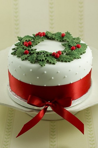 Christmas-cake-christmas-32913663-332-500.jpg