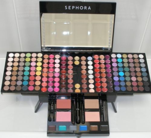 close-up-sephora-make-up-studio.jpg