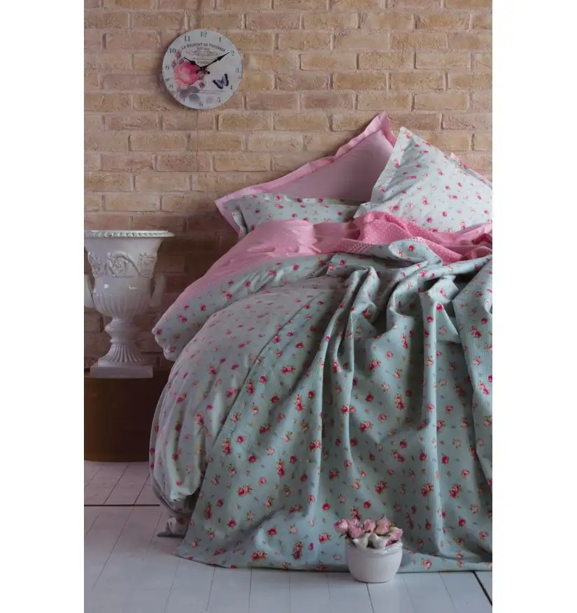 dally-pembe-825x877.webp