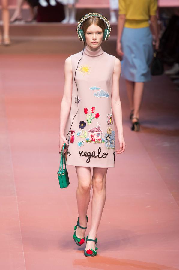 defile-dolce-amp-gabbana-automne-hiver-2015-2016-milan-look-27.jpg