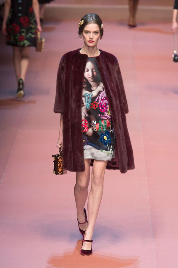 defile-dolce-amp-gabbana-automne-hiver-2015-2016-milan-look-46.jpg