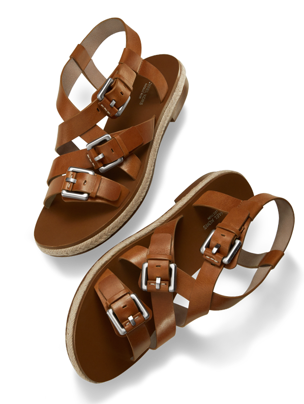 DESKTOP_FABULOUS_3_SANDALS.png