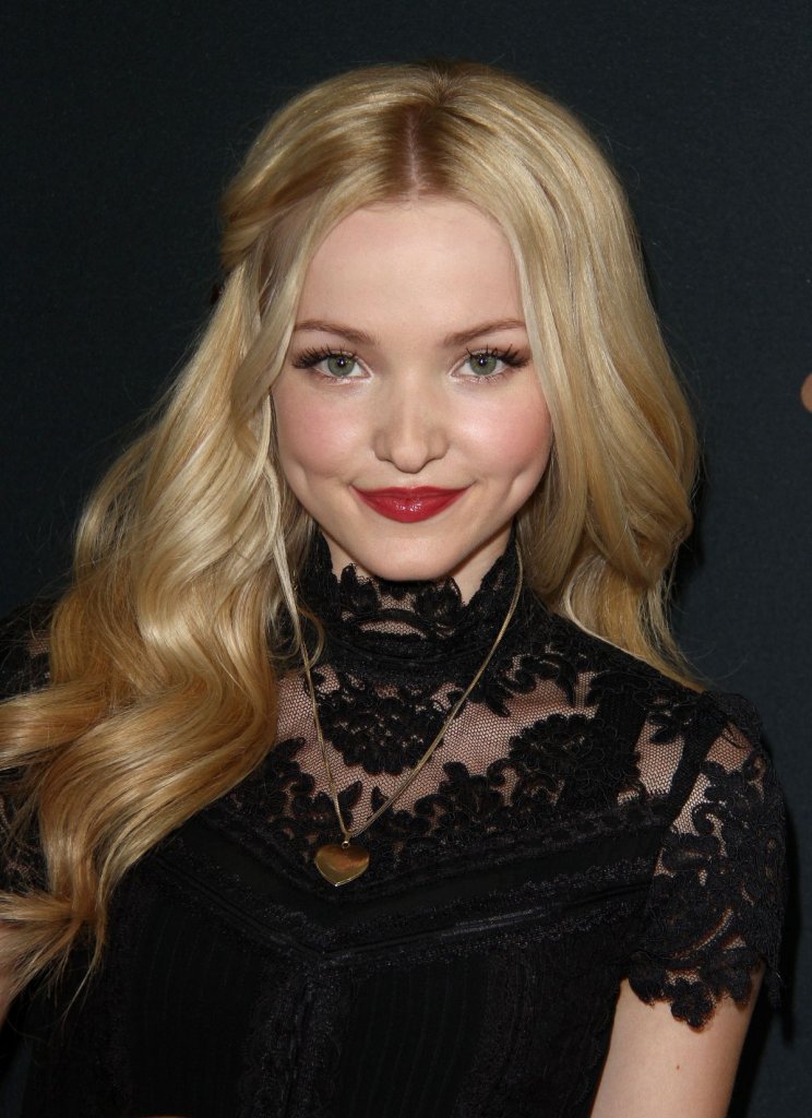 dove-cameron-attends-the-disney-descendants-premiere-in-burbank_1.jpg