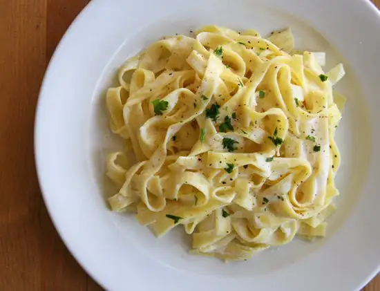fettuccini alfredo_1422767125_1290712864.webp