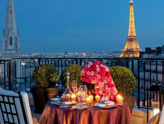 Four-Seasons-Hotel-George-V-Paris.jpg