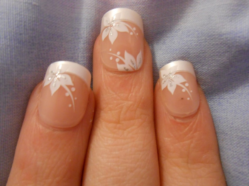 French-Manicure.jpg