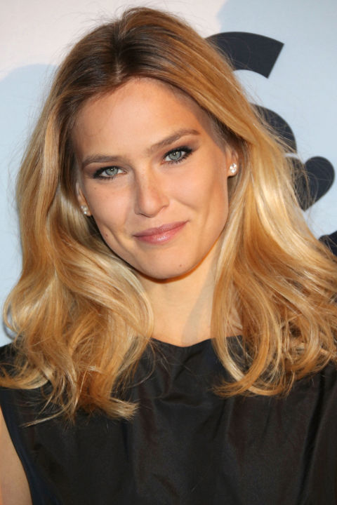 gallery_nrm_1422475574-hbz-best-hair-colors-for-spring-caramel-bar-refaeli.jpg