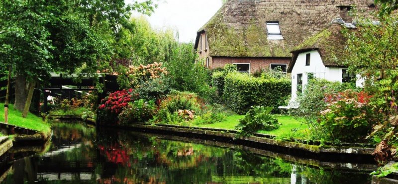 giethoorn_wonderful_house-1728x800_c.jpg