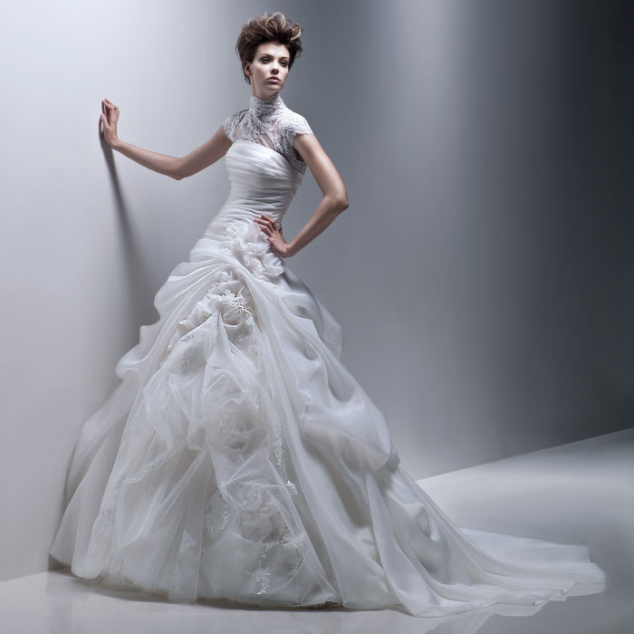 $high-neck-wedding-dress-enzoani.jpg