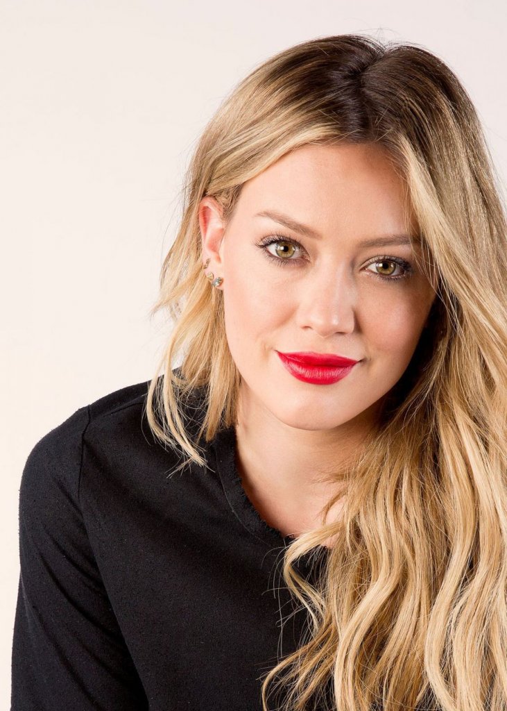 hilary-duff-poses-for-los-angeles-times-photoshoot-by-brian-vander-brug_1.jpg