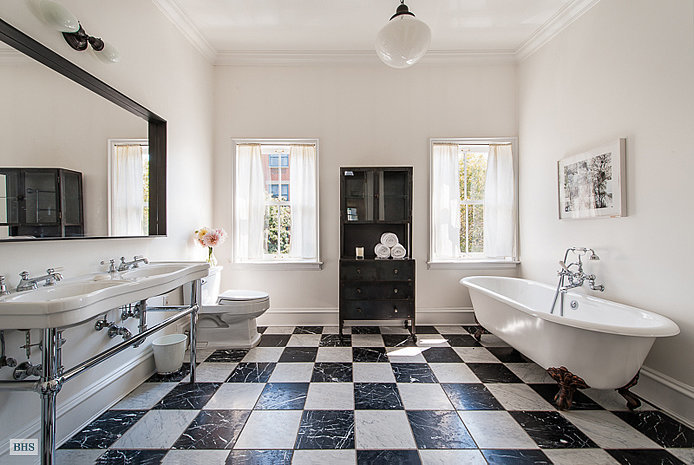 Holy-bathroom-Forget-how-big-we-love-black--white.jpg