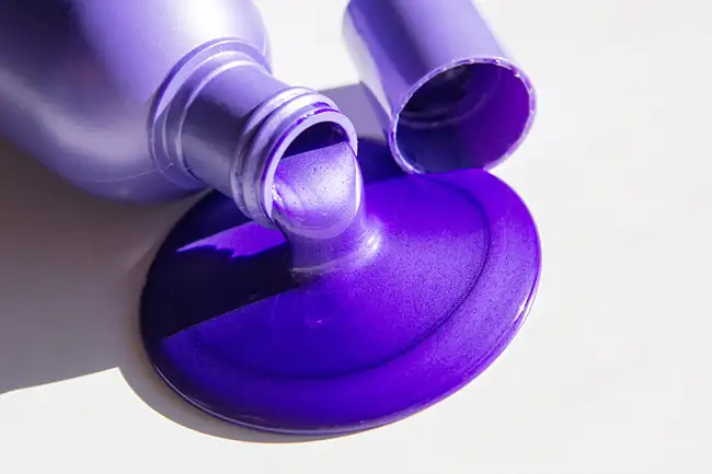 how-purple-shampoo-works-on-blonde-and-grey-hair.webp