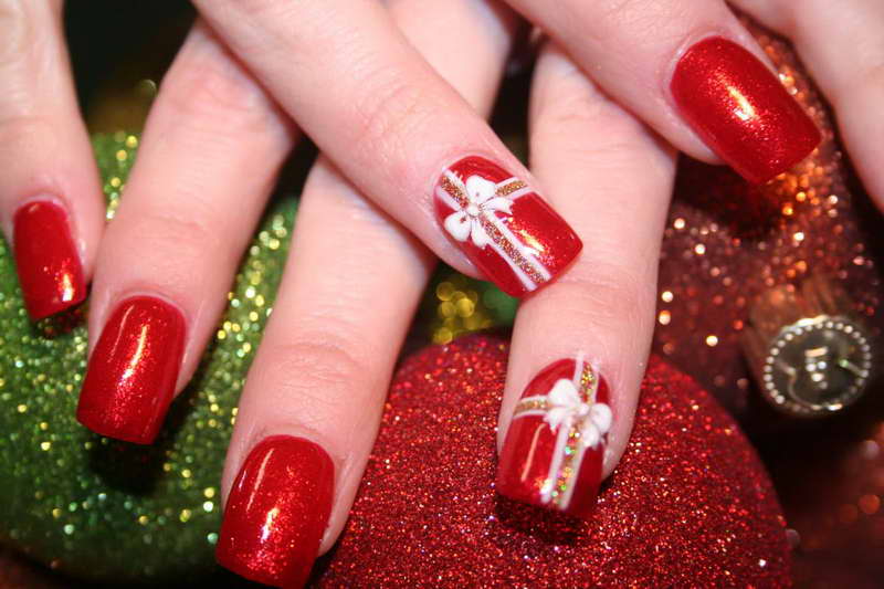 Identical-Christmas-Nail-Art-Designs-With-Ribbon-Motif.jpg