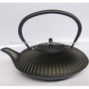 Japanese-style-Cast-Iron-black-teapot-kettle.jpg