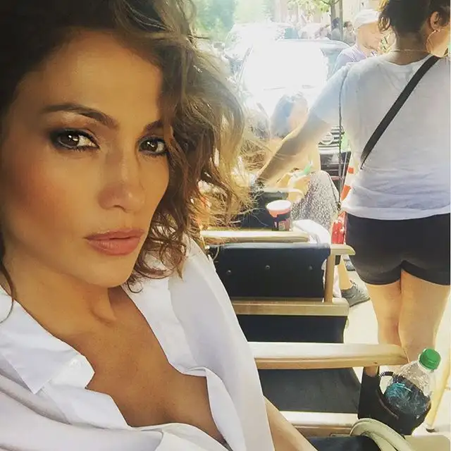 jennifer-lopez-onset.jpg