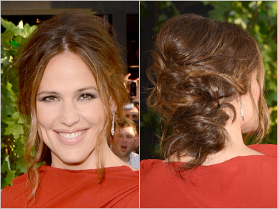 jennifergarnerpremieremessyupdo.jpg