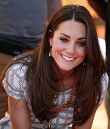 Kate_Middleton_Sac_Modelleri (9).jpg