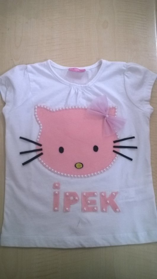 kece-hello-kitty-aplikeli-cocuk-tisortu-530x942.jpg