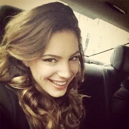 kelly-brook-selfie-snap-8.webp